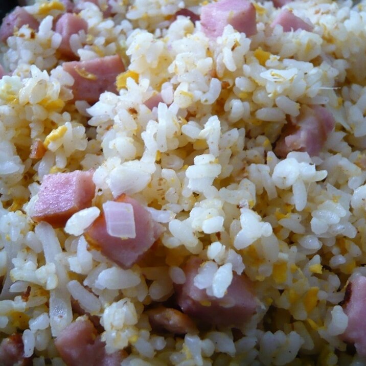 厚切りハムのチャーハン